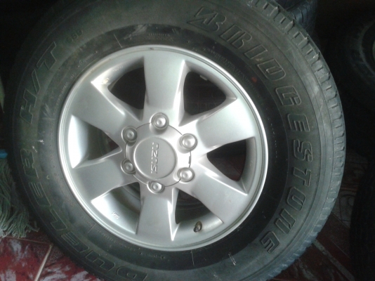 แม็กISUZUขอบ16"Hi-lander(ตัวยกสูง) พร้อมยาง245/70/16 ยกชุด5,900บ