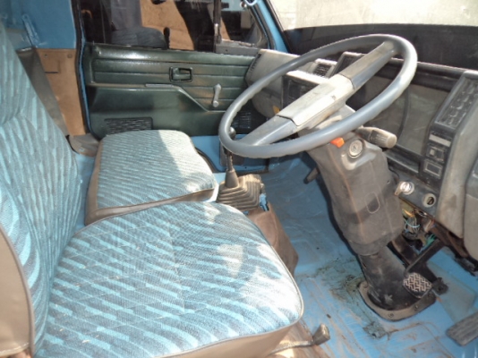 ขายรถ6ล้ออีซูซุNKR 110แรงปี37 พวงมาลัยเาเวอร์