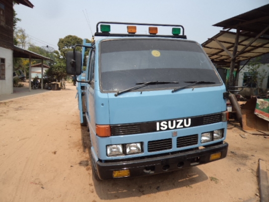 ขายรถ6ล้ออีซูซุNKR 110แรงปี37 พวงมาลัยเาเวอร์