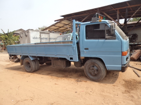 ขายรถ6ล้ออีซูซุNKR 110แรงปี37 พวงมาลัยเาเวอร์