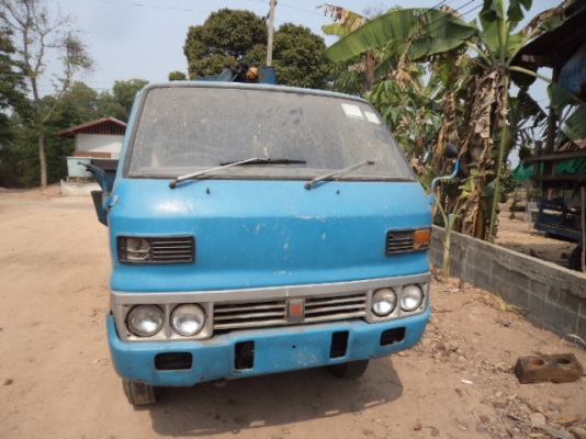 ขายรถนวดข้าวอีซูซุ4ล้อกลาง85แรง