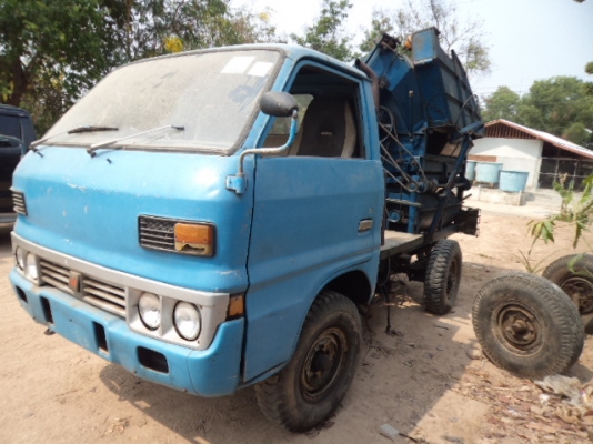 ขายรถนวดข้าวอีซูซุ4ล้อกลาง85แรง