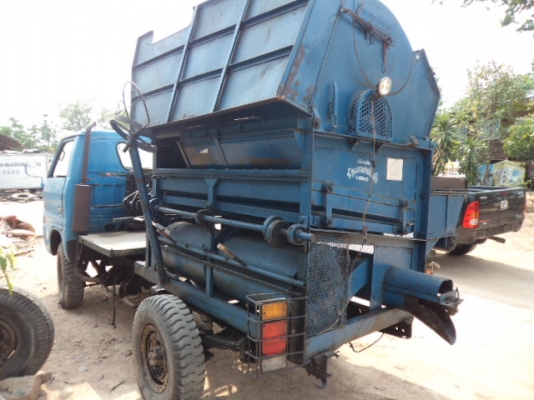 ขายรถนวดข้าวอีซูซุ4ล้อกลาง85แรง