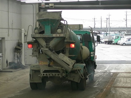 ขายรถโม่ปูนISUZU FORWARD นำเข้าญี่ปุ๋นไม่รวมทะเบียน