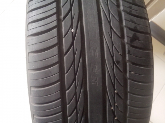 ขายเศษยาง 205 45r17  1เส้น