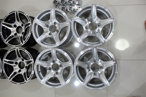 ล้อหน้ากว้าง ขอบ12 สำหรับ กระป้อ 4x4 ไดอัทสุ ซูซูกิ ใส่ได้หมดครับ ล้อหน้ากว้าง ขอบ12 สำหรับ กระป้อ 4x4 ไดอัทสุ ซูซูกิ ใส่ได้หมดครับ