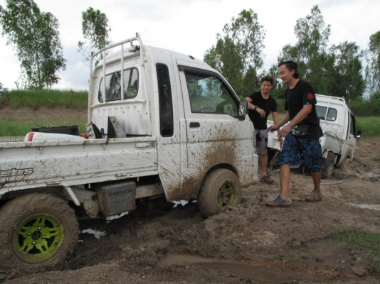 จำหน่ายรถ อะไหล่ ตกแต่ง >>>รถกระป้อ4x4 <<<<<