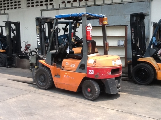 รถโฟร์คลิฟท์ ยก 2.5 ตัน เครื่องดีเซล เกียร์ออโต้ เสาสูง 3 เมตร