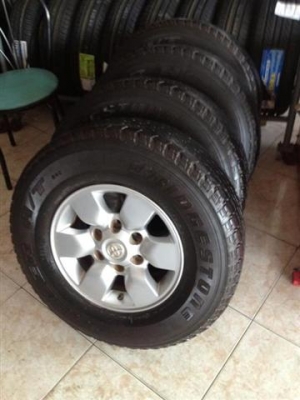 ล้อ15VIGO PRERUNNE 6รู+ยาง Bridgestone 255/70/15 ปี10