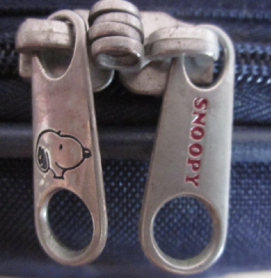 กระเป๋าเดินทางล้อลาก snoopy ลายนูน สีดำสภาพนางฟ้า