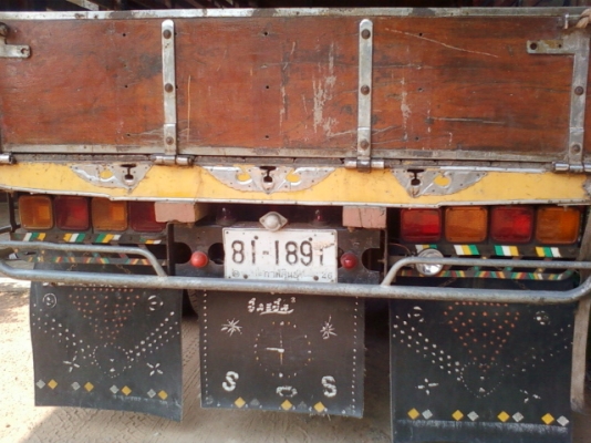 ต้องการรถบรรทุกสภาพนางฟ้า ISUZU ROCKY FTR 165HP