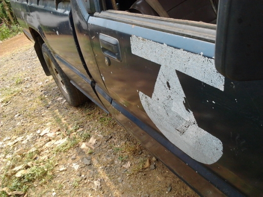 ***ขายแล้วครับขอบคุณ Truck2hand ขาย กระบะตอนเดียว MITSU L200 CYCLONE2.5ปี32/89 เครื่องเดิม เกียร์เดิม แห้งดี แรงดี ติดง่าย ช่วงล่างดีคัสซีสวย ยางดี4เส้น รถบางเดิม สีไม่สวยต้องเก็บ ภายในดี คอนโซลครบ พื้นเก๋งมีผุนิดๆ กระบะพื้นผุ ข้างผุ ขายตามสภาพ พร้อมใช้งา