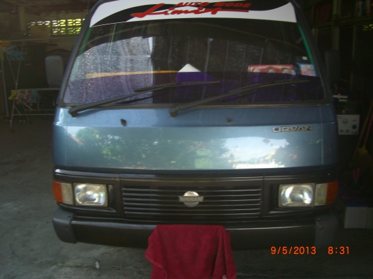 NISSAN URVAN 93 2500 CC เครื่อง BD 25ฝาแดงประหยัดสุด ๆพวงมาลัยเพาเวอร์ มีเงื่อนไขอะไรว่ามาเพราะไม่มีที่จอดครับ