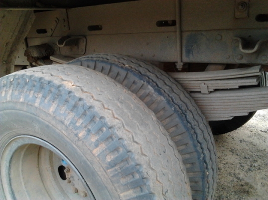 ขาย 6ล้อ ราคาเบาๆ ISUZU KS 110 เครื่อง4BE1 110 แรง แห้งดี แรงดี เกียร์ดี ช่วงล่างเดิมๆ 5น็อต หน้า-หลัง คัสซีดี  ภายในโอเค กระบะยาว4.30ม. พื้นเหล็ก คอกไม้(ไปใส่เอง) ยางดี6เส้น  ขายตามสภาพ จะให้สวย พร้อมใช้ ต้องเก็บอีกนิดหน่อย ราคาต่อรองได้ครับ