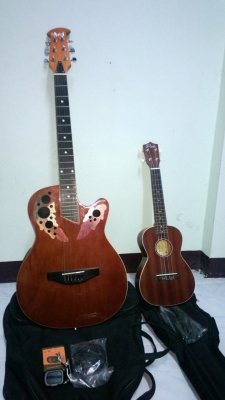 ถูกๆ  ขาย เป็นคู่ (กีต้าไฟ+ เบส) ใหม่แกะกล่อง