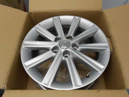 ขายล้อแม็กเปล่า All New Camry ขอบ 17 สภาพดี 1 ชุด รับประกันแท้ 100 เปอร์เซ็นต์/ใส่ฟรีค่ะ