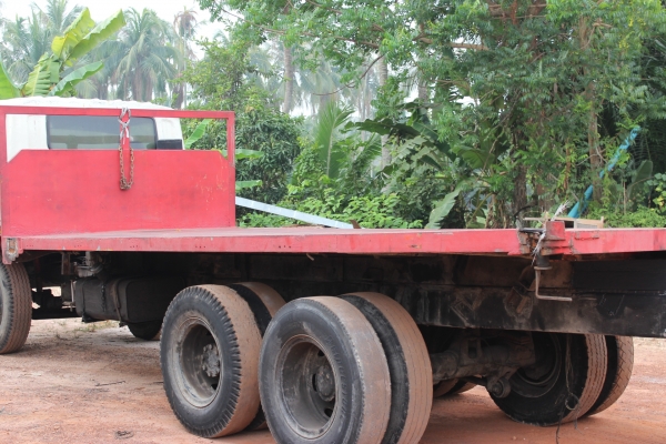 สิบล้อพื้นเรียบ