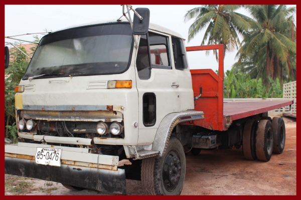 สิบล้อพื้นเรียบ