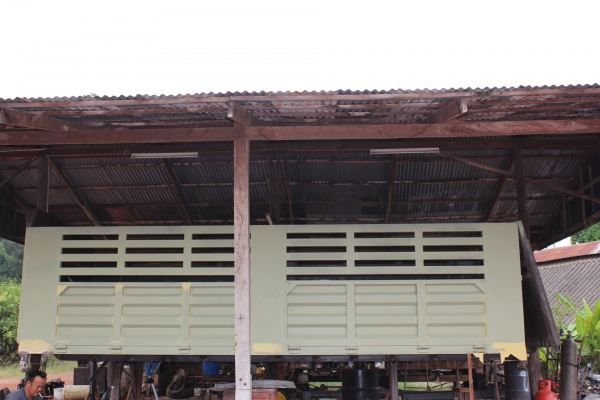 กระบะรถบรรทุก ๑๐  ล้อ