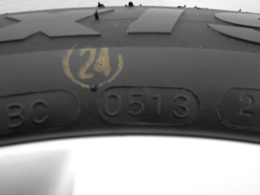 ขายล้อแม็ก Nissan march ขอบ 15 พร้อมยางป้ายแดงปี 13/เทิร์นได้-ใส่ฟรีค่ะ