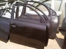 ประตูหน้า หลังรถ นิสสัน มาร์ท