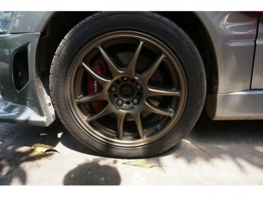 ล้อแท้สีเดิม มีรอยเบียดสองล้อ ยังไม่เคยซ่อมสี เดิมๆ  Work emotion cr-kai 17x8 off +32 5รู/114.3 เท่ากันทุกวง   ล้ออย่างเดียวนะคับ