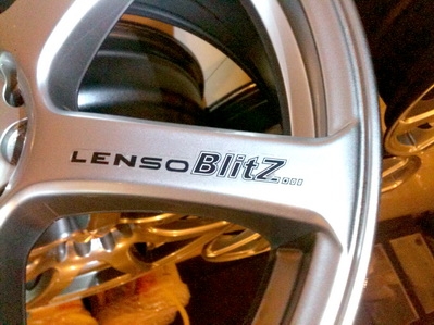 แม็กซ์ Lenso รุ่น Blitz 17 กว้าง 7.5- ET 40 ใส่กับ 5 รู 100 และ 114.3 ได้หมด สภาพสวยพร้อมใส่ได้เลย แม็กซ์ Lenso รุ่น Blitz 17 กว้าง 7.5- ET 40 ใส่กับ 5 รู 100 และ 114.3 ได้หมด สภาพสวยพร้อมใส่ได้เลย