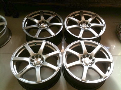 แม็กซ์ Lenso รุ่น Blitz 17 กว้าง 7.5- ET 40 ใส่กับ 5 รู 100 และ 114.3 ได้หมด สภาพสวยพร้อมใส่ได้เลย แม็กซ์ Lenso รุ่น Blitz 17 กว้าง 7.5- ET 40 ใส่กับ 5 รู 100 และ 114.3 ได้หมด สภาพสวยพร้อมใส่ได้เลย