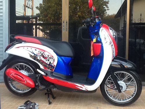 HONDA SCOOPY I ตัวใหม่ล่าสุด(ไฟฝัง)สภาพป้ายแดง HONDA SCOOPY I ตัวใหม่ล่าสุด(ไฟฝัง)สภาพป้ายแดง