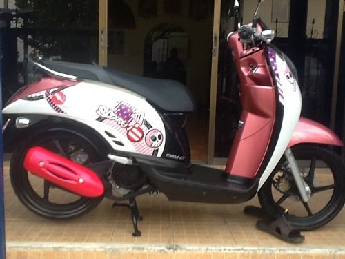 HONDA SCOOPY Iสวยแกะกล่องสภาพป้ายแดงวิ่งน้อย HONDA SCOOPY Iสวยแกะกล่องสภาพป้ายแดงวิ่งน้อย