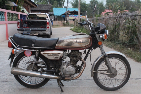 Gl100 เดิมๆพร้อมประกวดทะเบียนเต็มพร้อมโอนถูก15500บาท