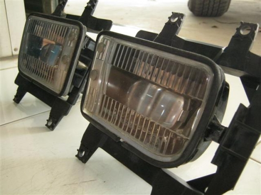 ไฟสปอร์ตไล้ท์ BMW E30