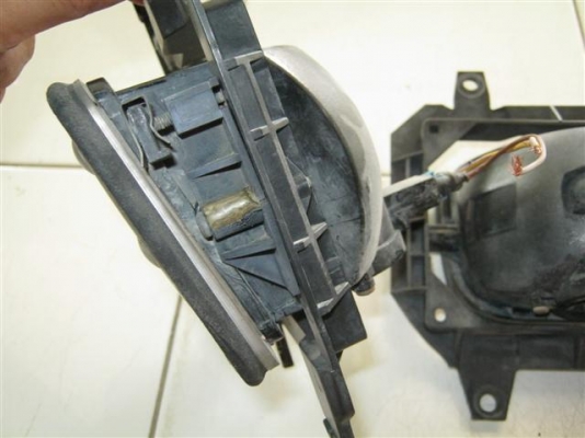 ไฟสปอร์ตไล้ท์ BMW E30 ไฟสปอร์ตไล้ท์ BMW E30