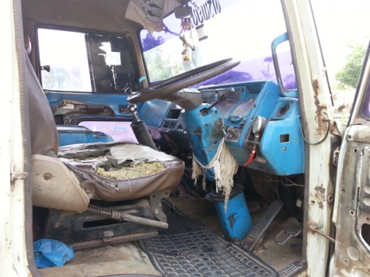 ขายด่วน HINO SUMOFM226NLD 220แรงสองเพลาดั้มสภาพยางดี คัชซีสวยจัด เอกสารชุดโอนพร้อมรีบโทร 0811838154 0846443466