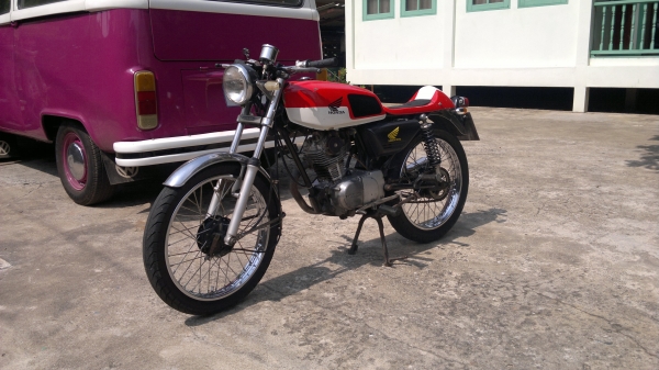 ต้องการขาย HONDA GL 100 ต้องการขาย HONDA GL 100
