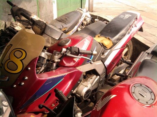 ขออนุญาติขายเหมาหรือแยก NSR150 กับ SERPICO150 รวม 15,000 ขออนุญาติขายเหมาหรือแยก NSR150 กับ SERPICO150 รวม 15,000