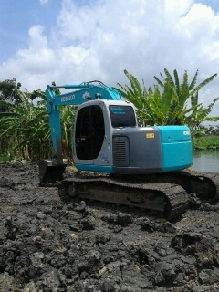 Kobelco SK135 SR Kobelco SK135 SR