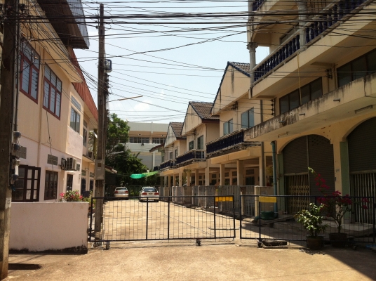 ที่ดิน 1 ไร่ 34 ตารางวา กลางใจเมืองระยอง พร้อมสิ่งปลูกสร้างเต็ม