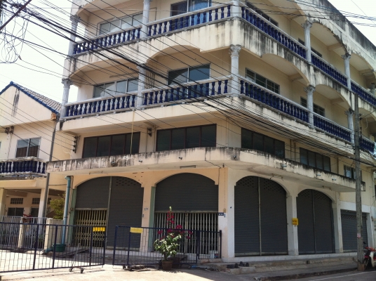 ที่ดิน 1 ไร่ 34 ตารางวา กลางใจเมืองระยอง พร้อมสิ่งปลูกสร้างเต็ม