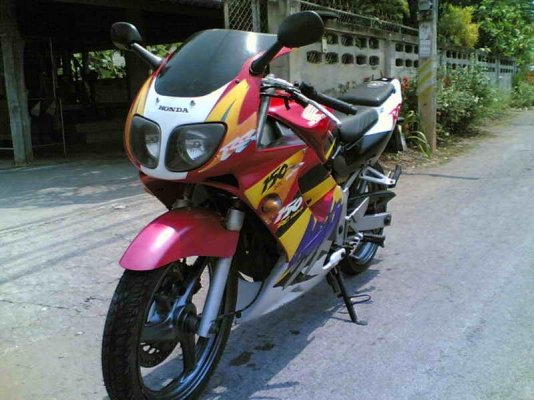 ขาย NSR150rrw เล่มทะเบียนพร้อมชุดโอนเครื่องสมบูรณ์ชุดสีพอใช้ระบบไฟออกหมดไมล์ขึ้นหมดขาย 15500 บาท