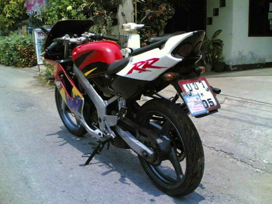 ขาย NSR150rrw เล่มทะเบียนพร้อมชุดโอนเครื่องสมบูรณ์ชุดสีพอใช้ระบบไฟออกหมดไมล์ขึ้นหมดขาย 15500 บาท
