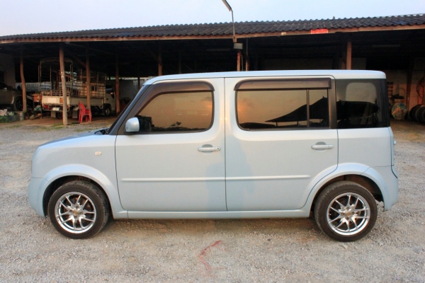 ขายด่วน Nissan Cube3 สีฟ้าสวยๆ พร้อมทะเบียน