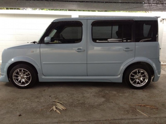 ขายด่วน Nissan Cube3 สีฟ้าสวยๆ พร้อมทะเบียน