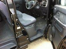 ขายด่วนรถตู้ daihatsu  สีดำ  เครื่องยนต์ 659 ซีซี  ปี 2010 สภาพดี เห็นแล้วชอบ