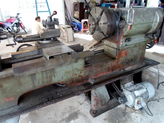 เครื่องกลึง 6 ฟุต คอลึก 15 นิ้ว  สำหรับงานหนัก 55,000  ด่วน  !!!!!!!!