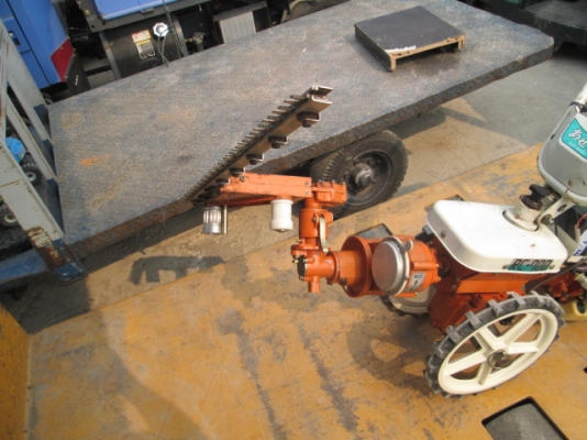 รหัส:13001039รถตัดหญ้าใช้เครื่องยนต์เบนซินTC-355ตัดแบบเครื่องตัดแต่งกิ่งไม้www.nihonmono.com