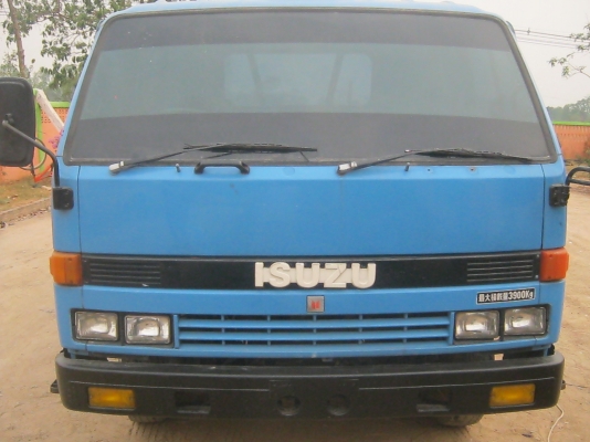 อีซูซุ NPR รถสวยตามรูปเลย คุณเฉลิม0836272571