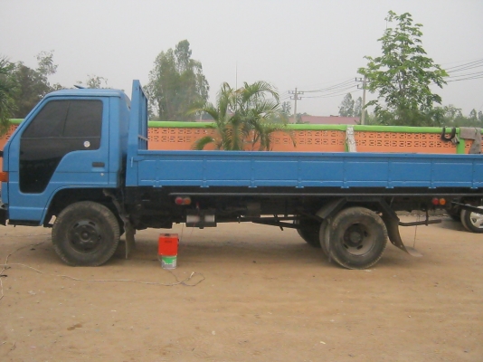 อีซูซุ NPR รถสวยตามรูปเลย คุณเฉลิม0836272571