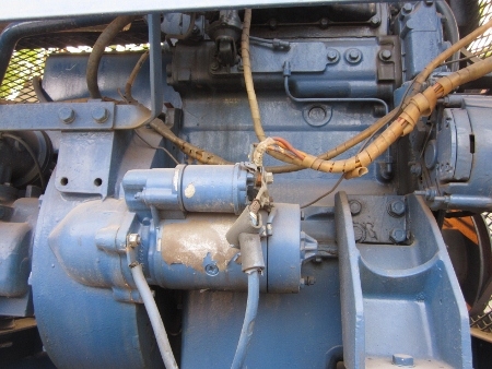 ขาย-เครื่องปั๊มลมแบบเครื่องยนต์ INGERSOLLAND: ดีเซล 3 สูบ 15 บาร์ เครื่อง perkin มือสองนำเข้าจากญี่ปุ่น