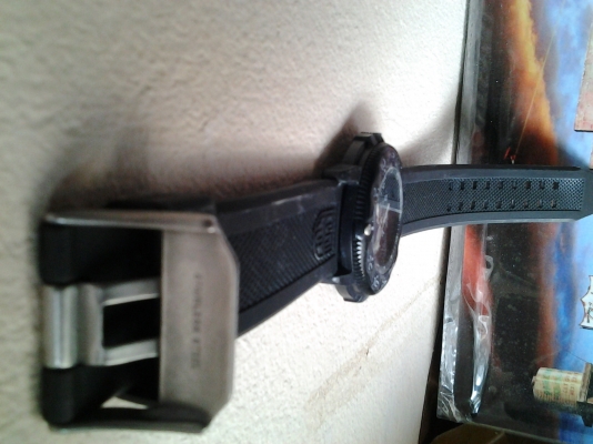 LUMINOX นาฬิกา luminox กระจกซัฟไฟร์ ดำน้ำลึก 200 เมตร เข็มนาที เข็มชั่วโมง เป็นแท่งแก๊ส